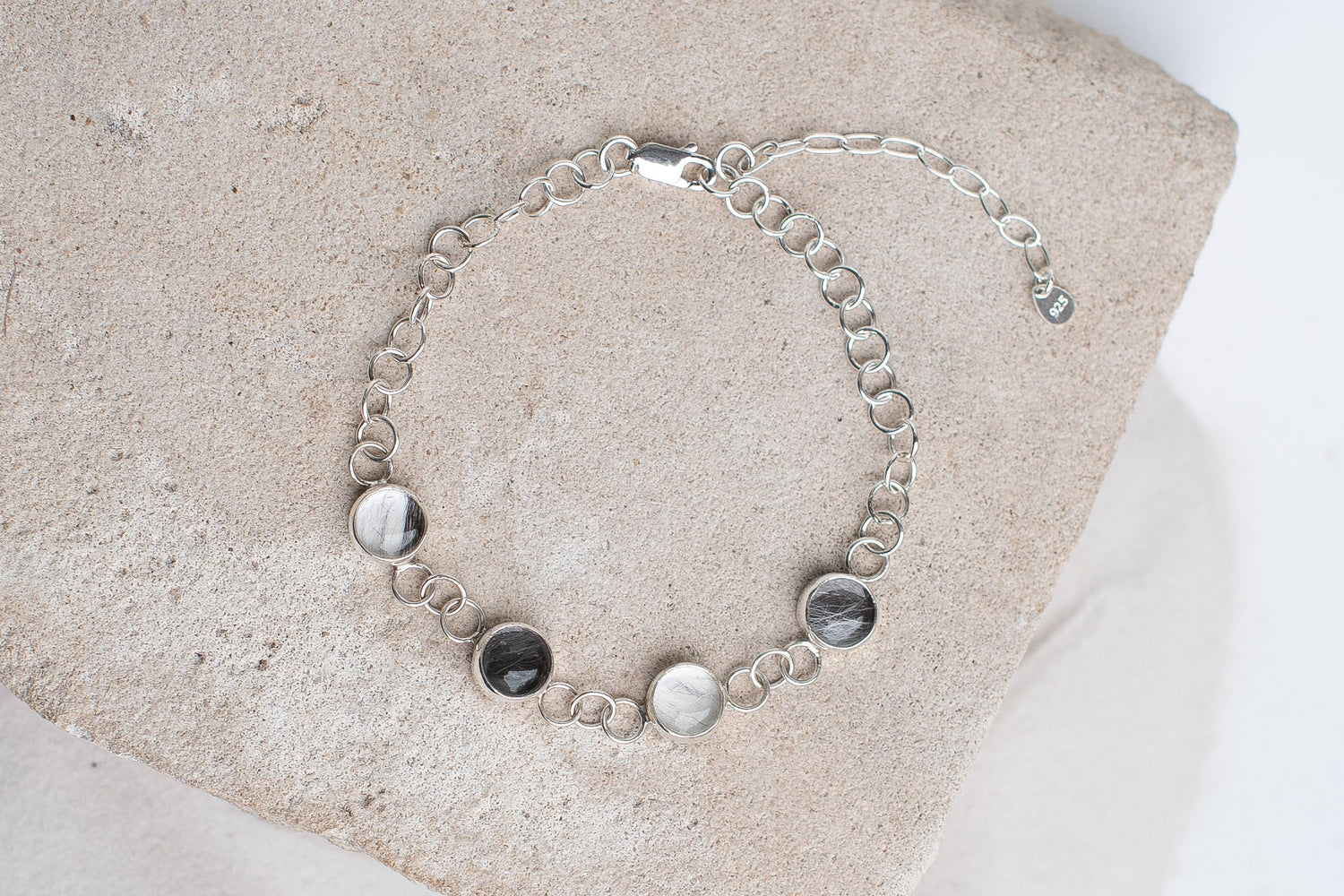Armbänder