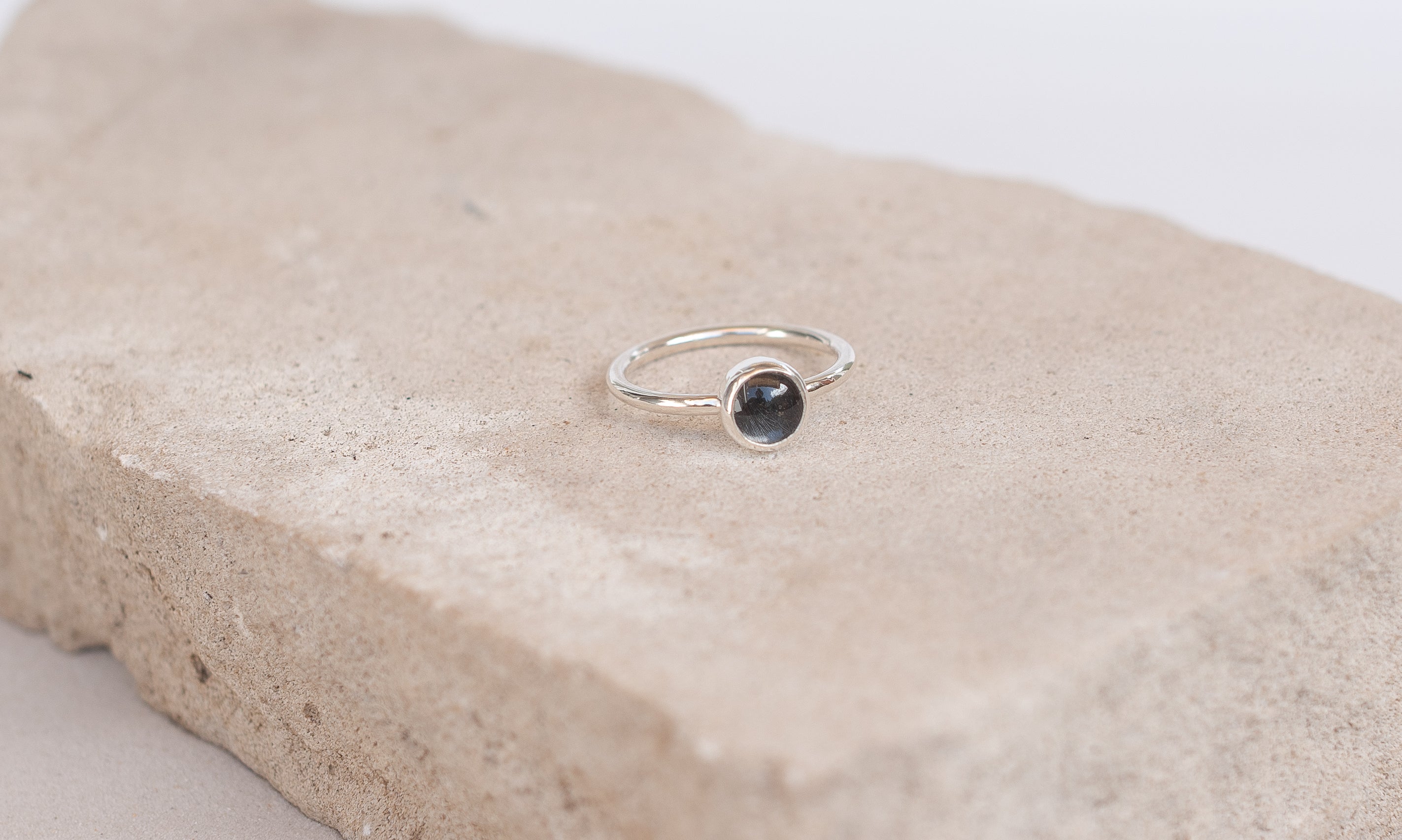 Minimalistischer Ring